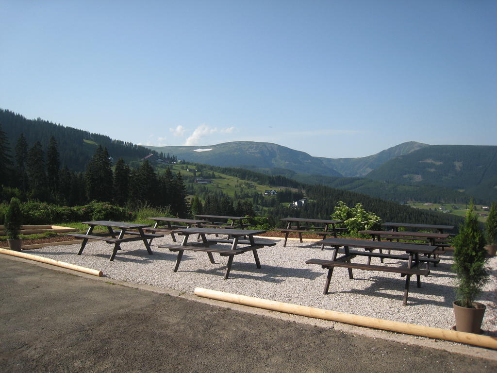 Chata Viktorka Pec pod Snezkou Bagian luar foto